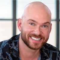 Daniel J Welch