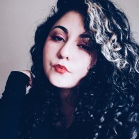 Mayra Flores