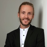 Dr. Erik Romp