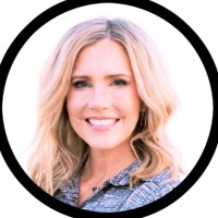 Kelly Elliott