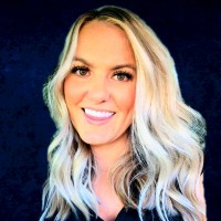 Lindsay Uresk