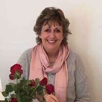 Alison Loader