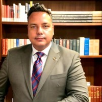 Leonel R.