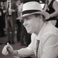 Mikael J.