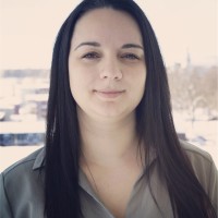 Cassandra Laro