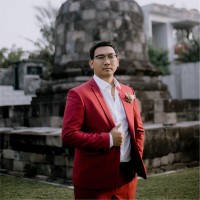 Michael Bayu