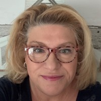Lisa Kennett