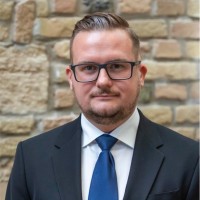 Kálmán Serfőző