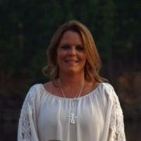 Stephanie Moberly
