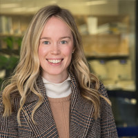 Annabel Riggs, Cfa