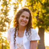 Emily Cooper, Eit
