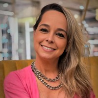 Cristiane Gomes A.