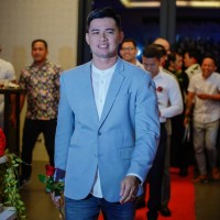 Bryl Bacarro