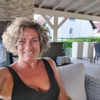 Véronique FRANCISZEK