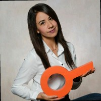 Elisa Salinas