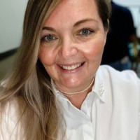 Elizabeth R Tassy