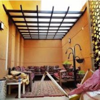 مظلات وسواتر