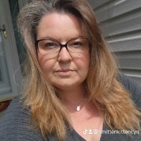 Cindy Hanneman Banks