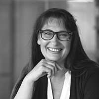 Sabine Helm