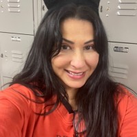 Angela Flores