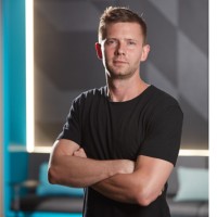 Simon Hart