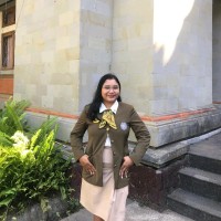 Komang Ari Suryantini