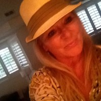 annie macmillan-davies