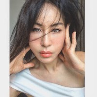 Bella x Yumi Wu