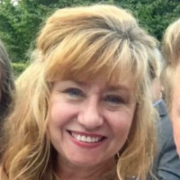 Suzanne Ellis