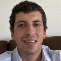 Yusseff Sebastian Sedan izquierdo