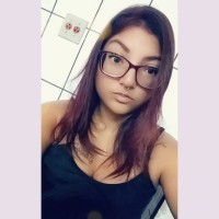 Angélica Mello