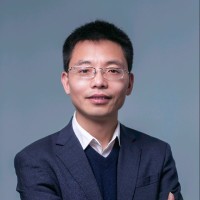 何群伟