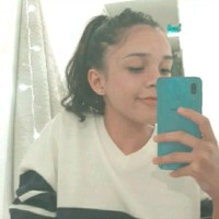Ester Leonardo