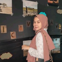 Sri Herawati Kusuma Wardani 黄珊珊