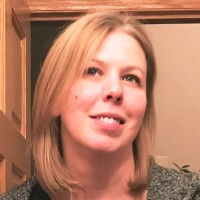 Holly Arnst