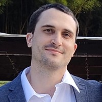 Luis Santiago Perez