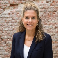 Carola Mik-Braker