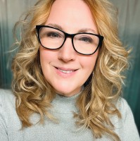 Jennifer Thomas