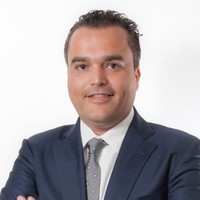 Hugh Vella