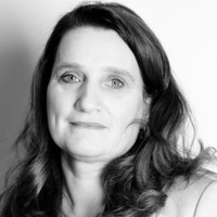 Monique De Baare-Floor