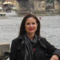 Claudia Wade