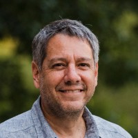 V. Ernesto Méndez