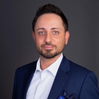 Dennis Adelpour, Mba