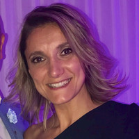 Lora Amicone
