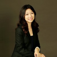 Suzi Kim