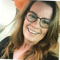 Dorothy Bond