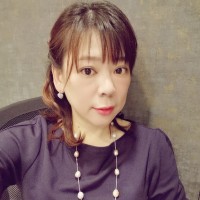 Mei W.