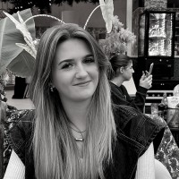 Nomi Van Den Berkmortel