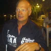 Henk Van Den Broek