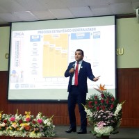 Dr. Ing. Robert William Castillo Alva